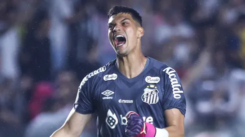 Gabriel Brazão vibra na vitória do Santos diante do Mirassol pelo Campeonato Paulista