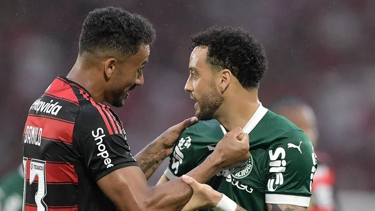 Palmeiras abriu bem mais os "cofres" que o Flamengo em 2025.