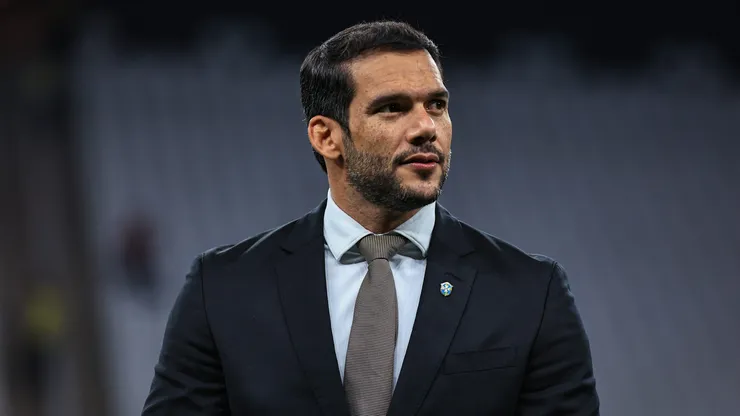 Presidente da CBF vem buscando a profissionalização da arbitragem após polêmicas