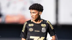 Robinho Jr. em treino do Peixe