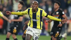Anderson Talisca vem sendo sondado por Corinthians e Bahia