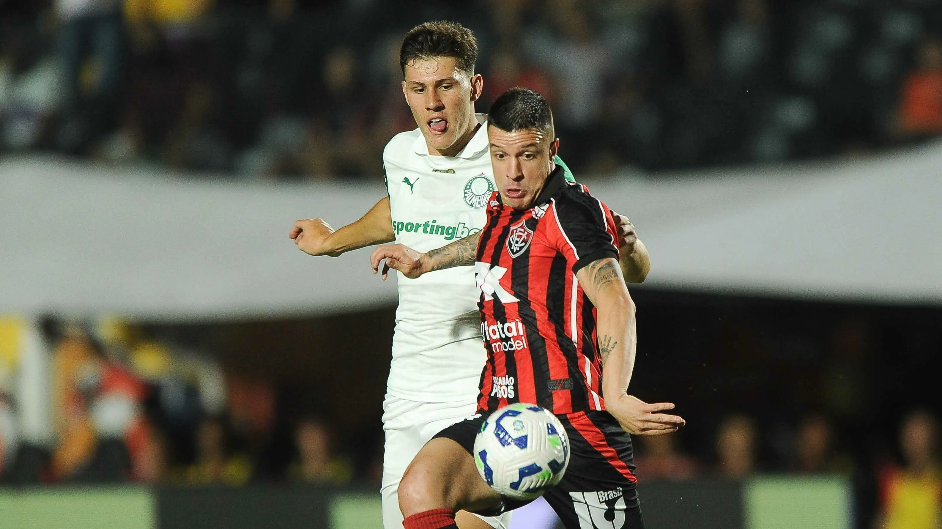 Renato Kayser jogador do Vitoria durante partida contra o Palmeiras no estadio Barradao pelo campeonato Brasileiro A 2025. Foto: Jhony Pinho/AGIF