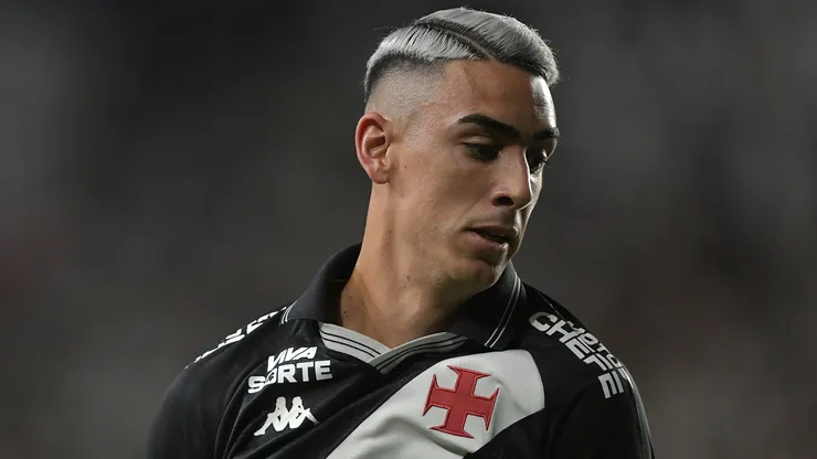 Puma Rodríguez é a principal novidade do Vasco para enfrentar o Grêmio - Foto: Thiago Ribeiro/AGIF