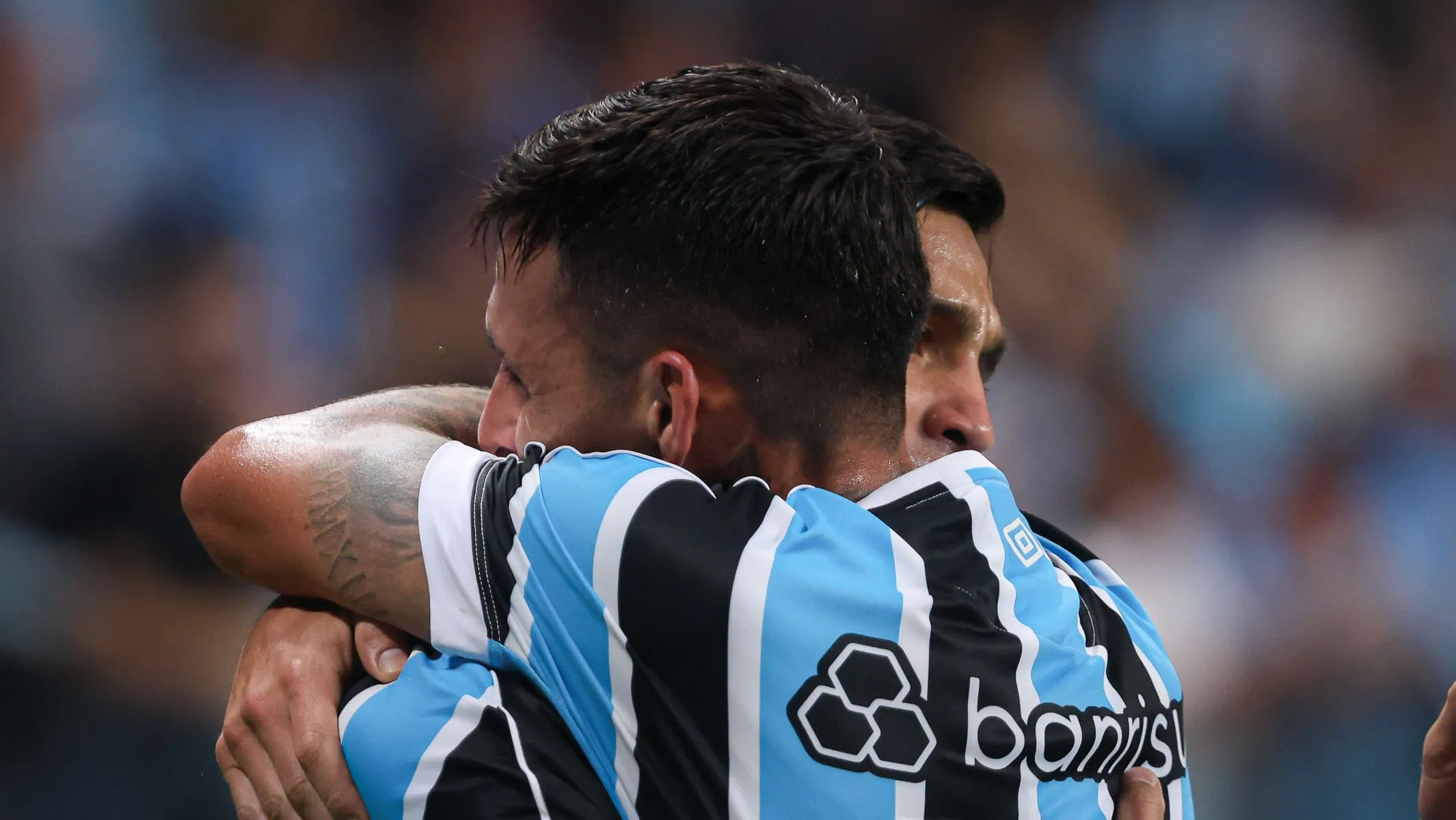 . Foto: Maxi Franzoi/AGIF – Pavón e outros estrangeiros vão deixar o clube.