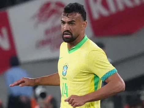 Fabrício Bruno 'atropela' Estêvão após falta em Brasil x Tunísia; veja
