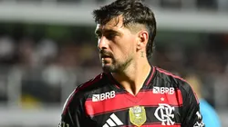 De Arrascaeta jogador do Flamengo durante partida contra o Sao Paulo no estadio Vila Belmiro pelo campeonato Brasileiro A 2025. Foto: Jota Erre/AGIF