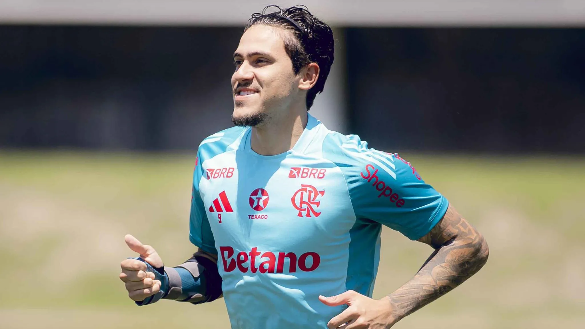 Pedro sente dores na coxa e vira preocupação no Flamengo – Foto: Adriano Fontes/Flamengo