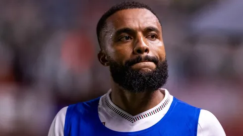 Lateral deu a sua opinião – Foto: Rafael Vieira/AGIF.