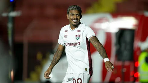 PE - RECIFE - 01/10/2025 - BRASILEIRO A 2025, SPORT X FLUMINENSE - John Kennedy jogador do Fluminense comemora seu gol durante a partida contra o Sport na Ilha do Retiro em Recife (PE), pelo Campeonato Brasileiro Serie A 2025. Foto: Marlon Costa/AGIF