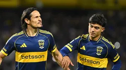 Exequiel Zeballos ao lado de Cavani