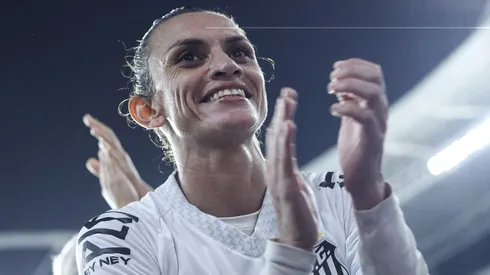 Ana Alice recebeu alta após sofrer choque de cabeça - Foto: Reinaldo Campos/Santos