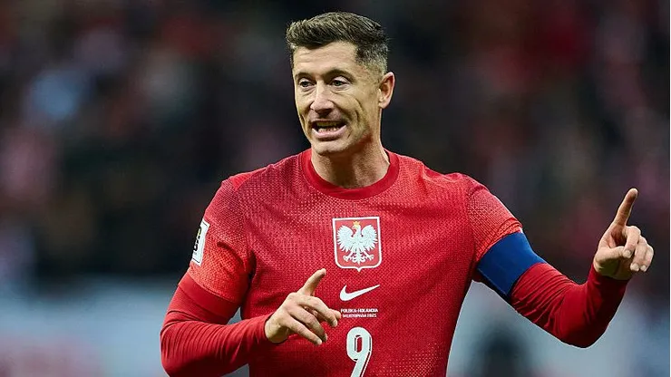 Lewandowski jogará com a Polônia a repescagem. Foto: Rafal Oleksiewicz/Getty Images