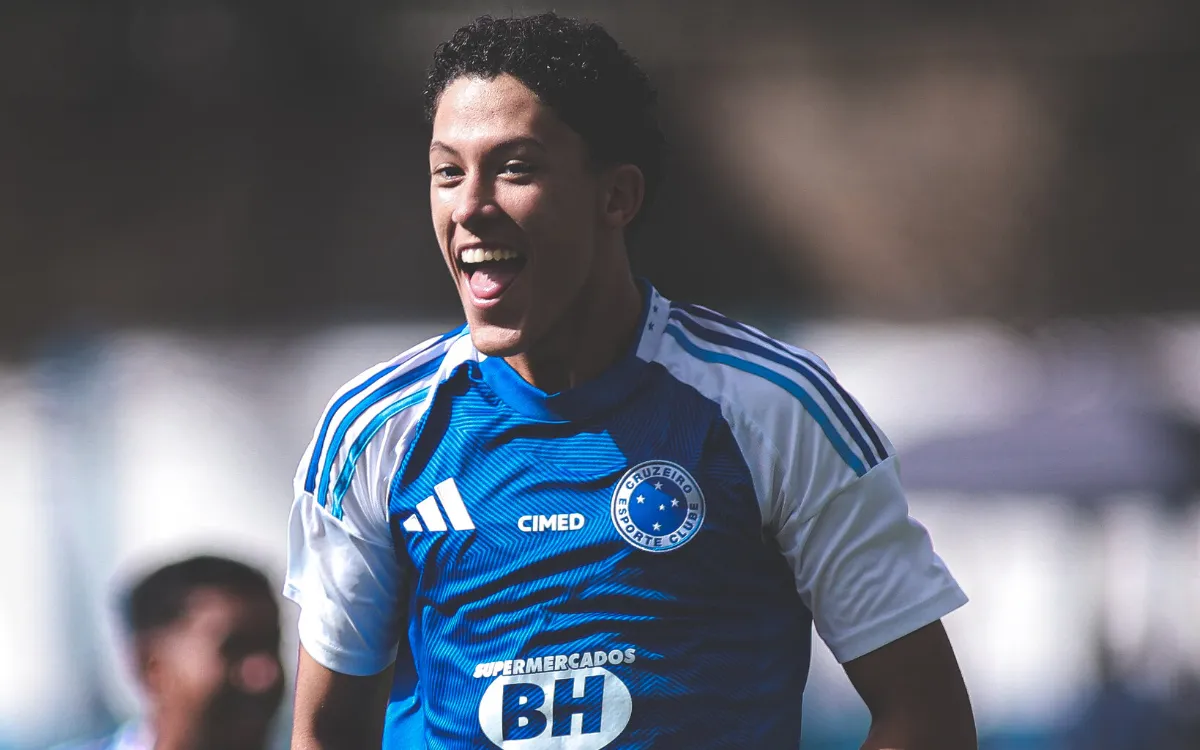 Felipe Morais tem brilhado na base celeste e atrai interesse do Chelsea no mercado (Foto: Gustavo Martins/Cruzeiro)