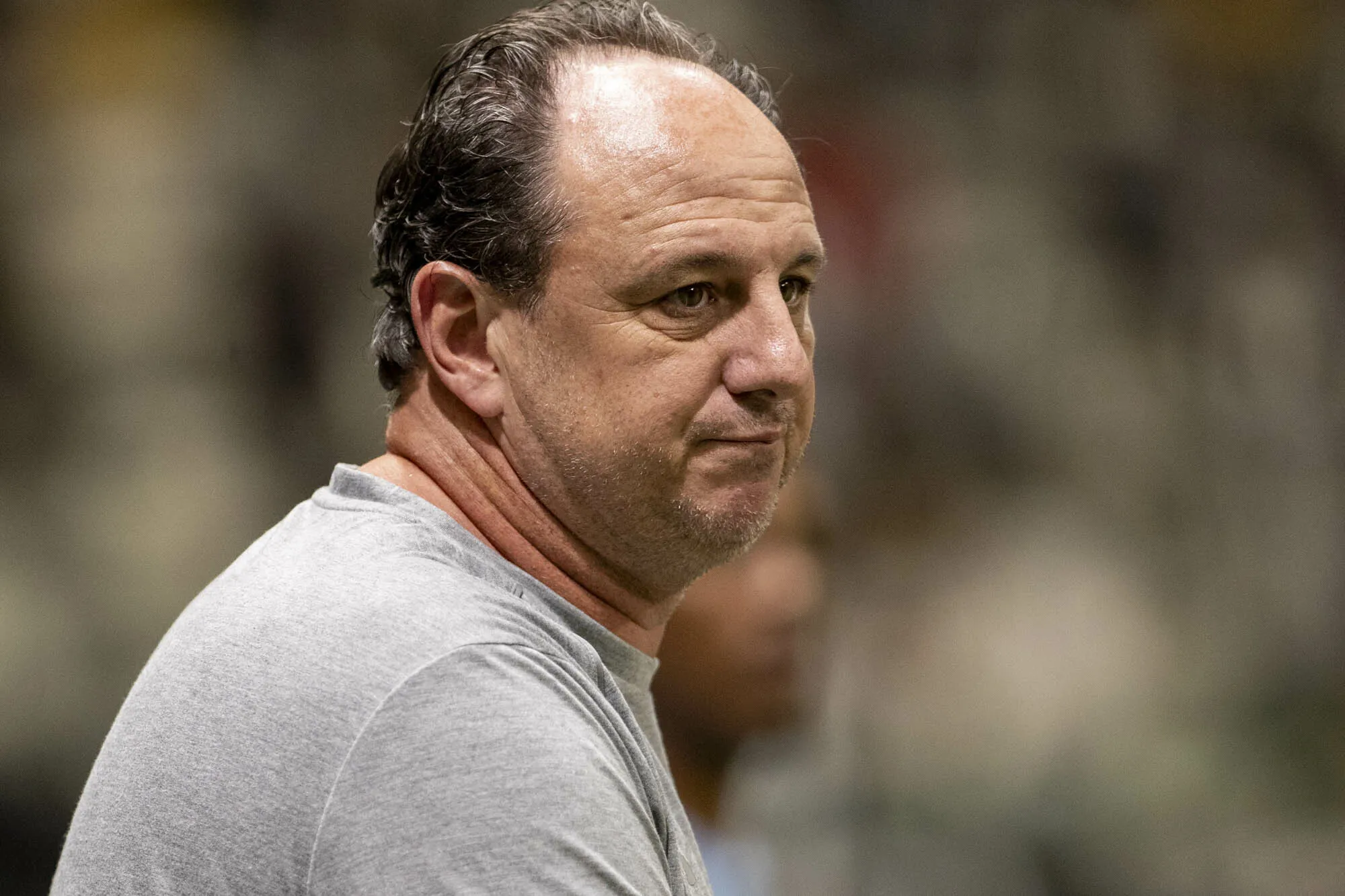 Rogério Ceni, técnico do Bahia, também é cotado para comentar na Copa do Mundo – Foto: Fernando Moreno/AGIF