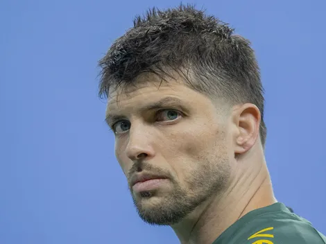 Tiago Volpi puxa a fila de pendurados do Grêmio