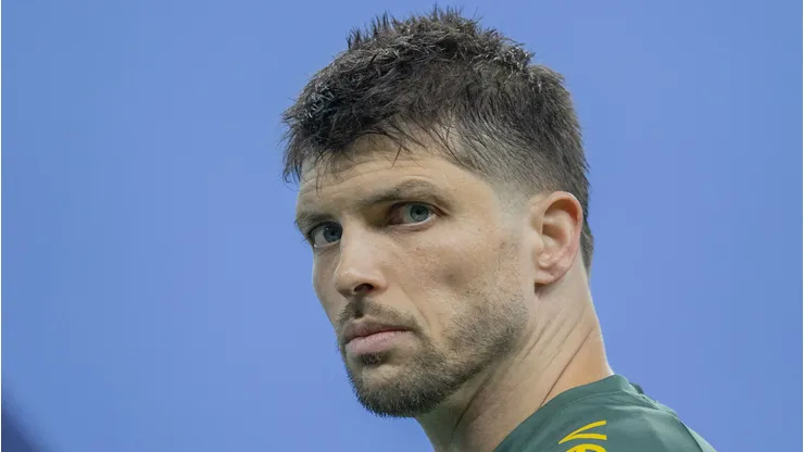 Volpi entra em campo pendurado na noite de hoje.