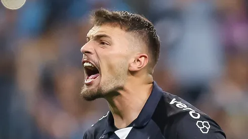 Gabriel Grando, goleiro do Grêmio em partida pelo campeonato brasileiro (Foto: Pedro H. Tesch/Getty Images)