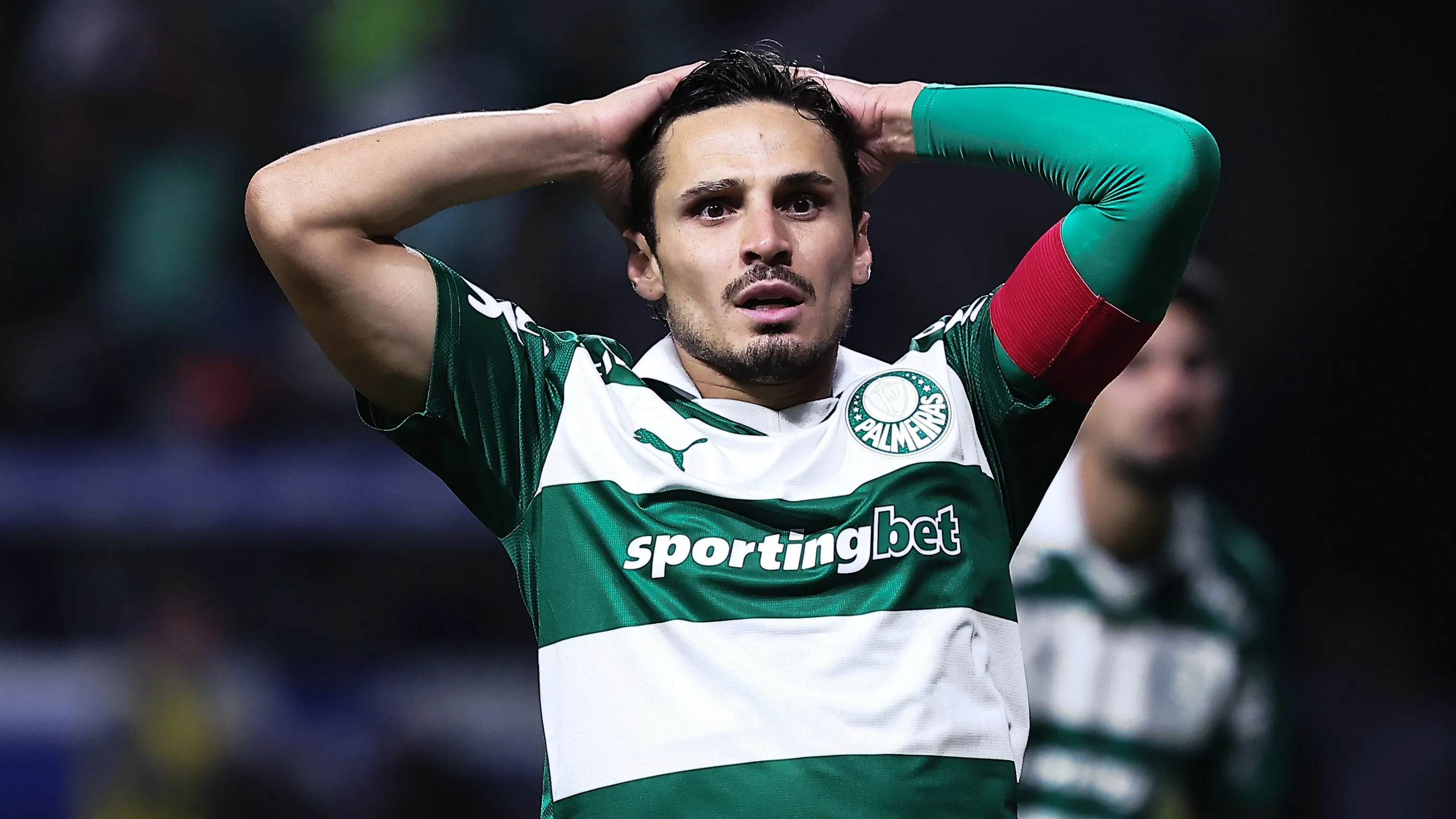 Veiga lamenta chance perdida na partida contra o Vitória-BA – Foto: Ettore Chiereguini/AGIF