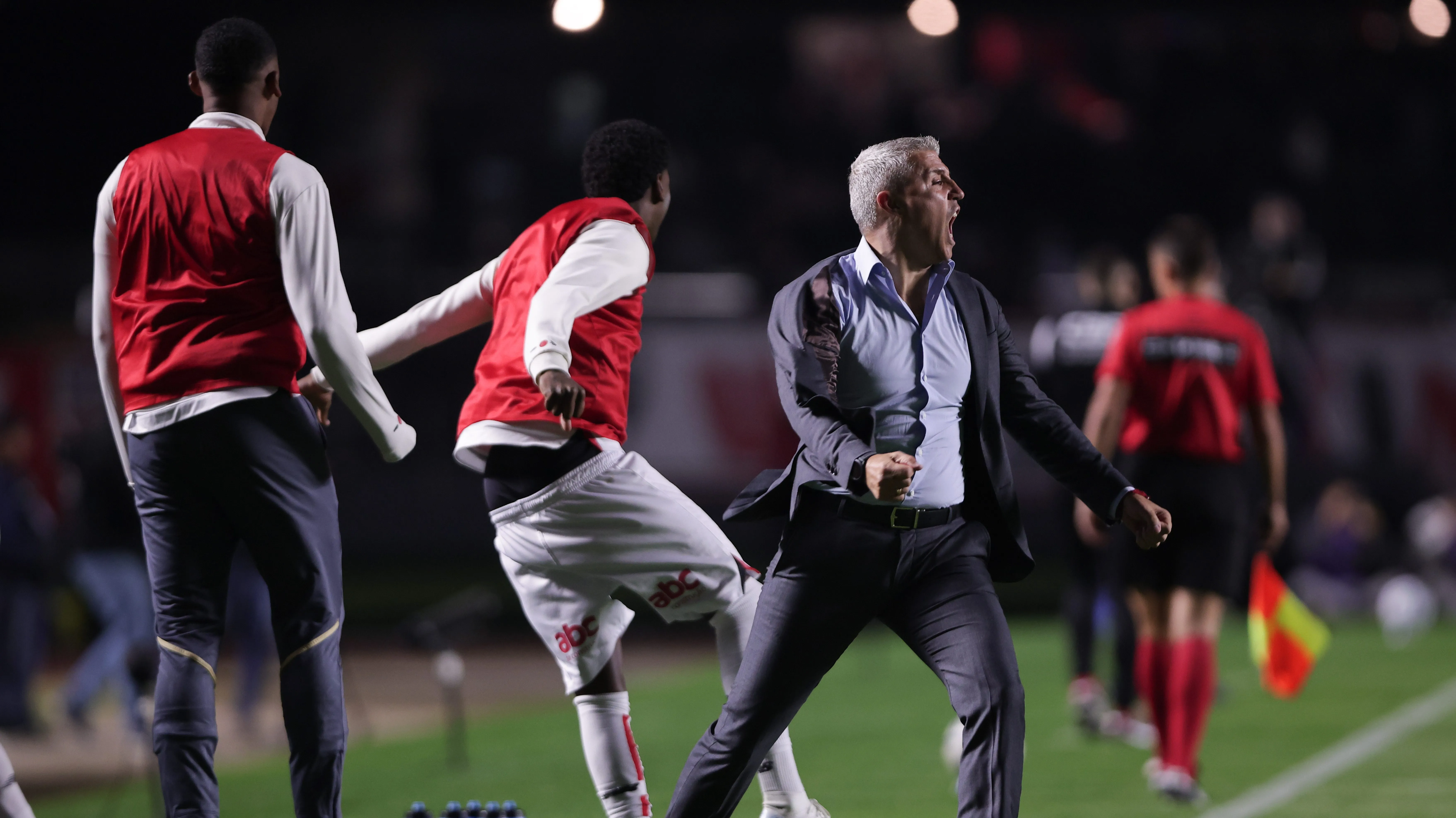 Crespo contra o Corinthians. Foto: Ettore Chiereguini/AGIF