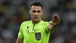 Matheus Delgado Candançan foi quem apitou Santos x Mirassol.