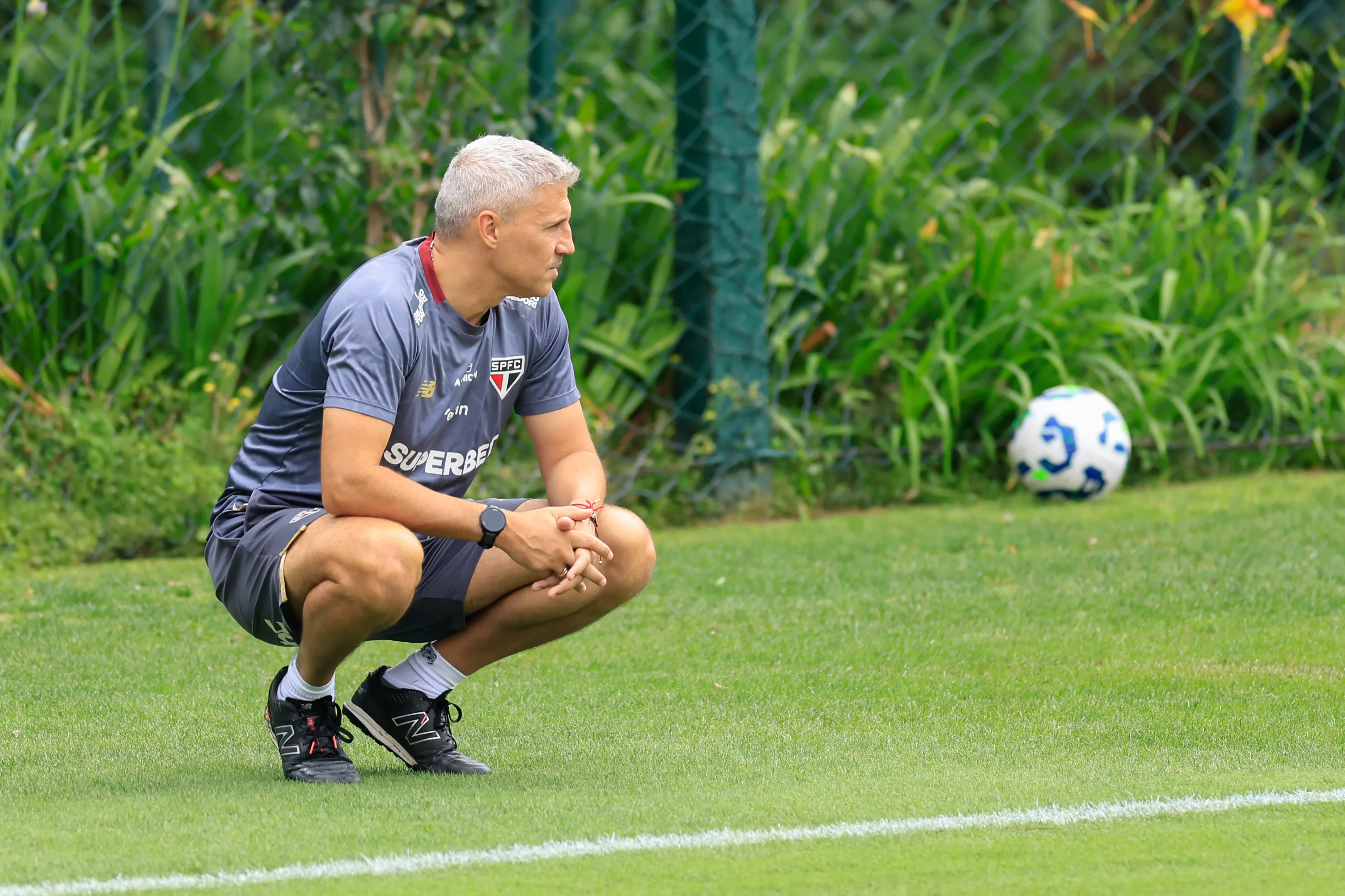 Hernan Crespo tecnico do Sao Paulo durante treino no estadio CT Barra Funda. Foto: Marcello Zambrana/AGIF