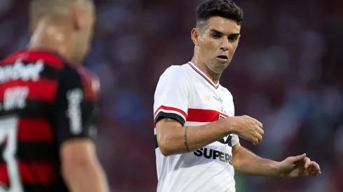 RJ - RIO DE JANEIRO - 12/07/2025 - BRASILEIRO A 2025, FLAMENGO X SAO PAULO - Oscar jogador do Sao Paulo durante partida contra o Flamengo no estadio Maracana pelo campeonato Brasileiro A 2025. Foto: Jorge Rodrigues/AGIF