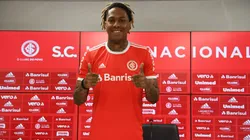 Abel Hernández pode jogar Libertadores pelo Mirassol