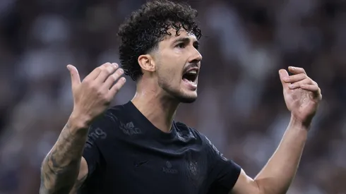 Zagueiro faz ótima temporada - Foto: Marcello Zambrana/AGIF.