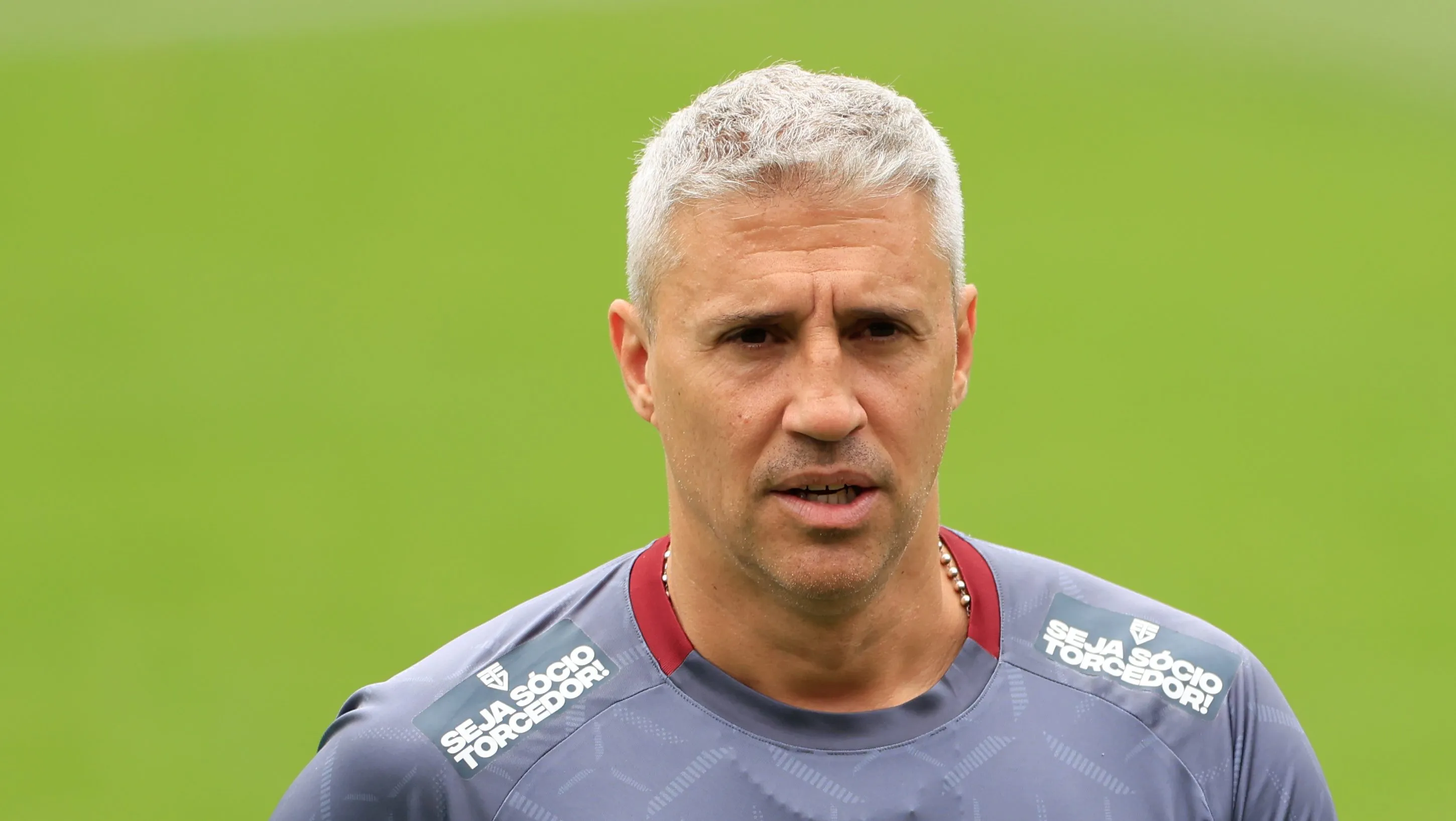 Foto: Marcello Zambrana/AGIF – Time de Crespo tem três pendurados para enfrentar o Corinthians.