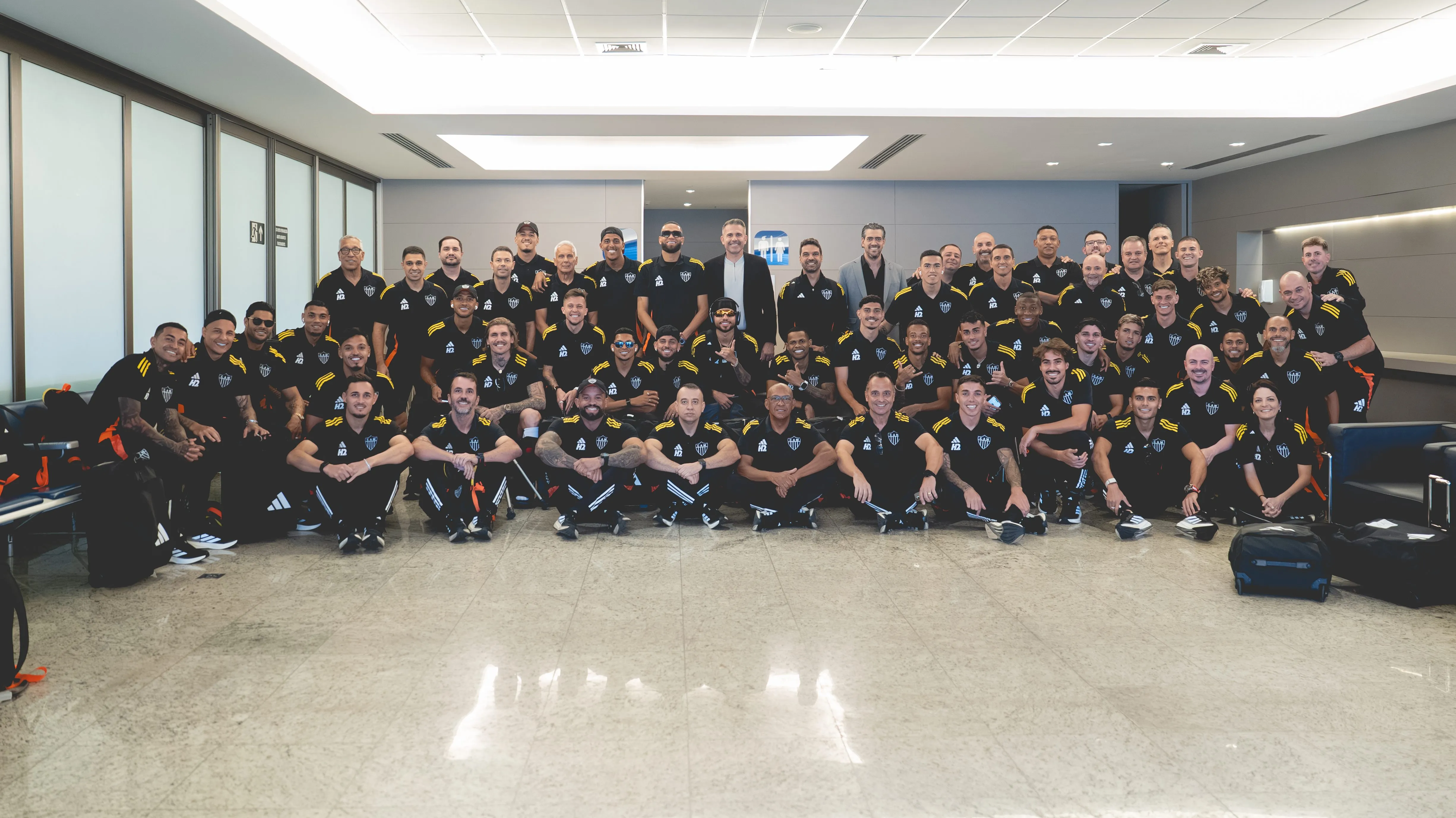 Elenco do Galo desembarcou em Assunção. Foto: Pedro Souza / Atlético
