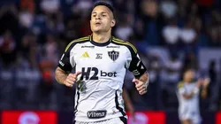 SP - BRAGANCA PAULISTA - 16/11/2025 - BRASILEIRO A 2025, BRAGANTINO X ATLETICO-MG - Guilherme Arana jogador do Atletico-MG durante partida contra o Bragantino no estadio Cicero De Souza Marques pelo campeonato Brasileiro A 2025. Foto: Fabio Giannelli/AGIF