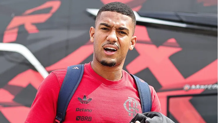 Samuel Lino vem apresentando um desempenho abaixo e deve ser barrado no próximo jogo - Fotos: Gilvan de Souza/Flamengo