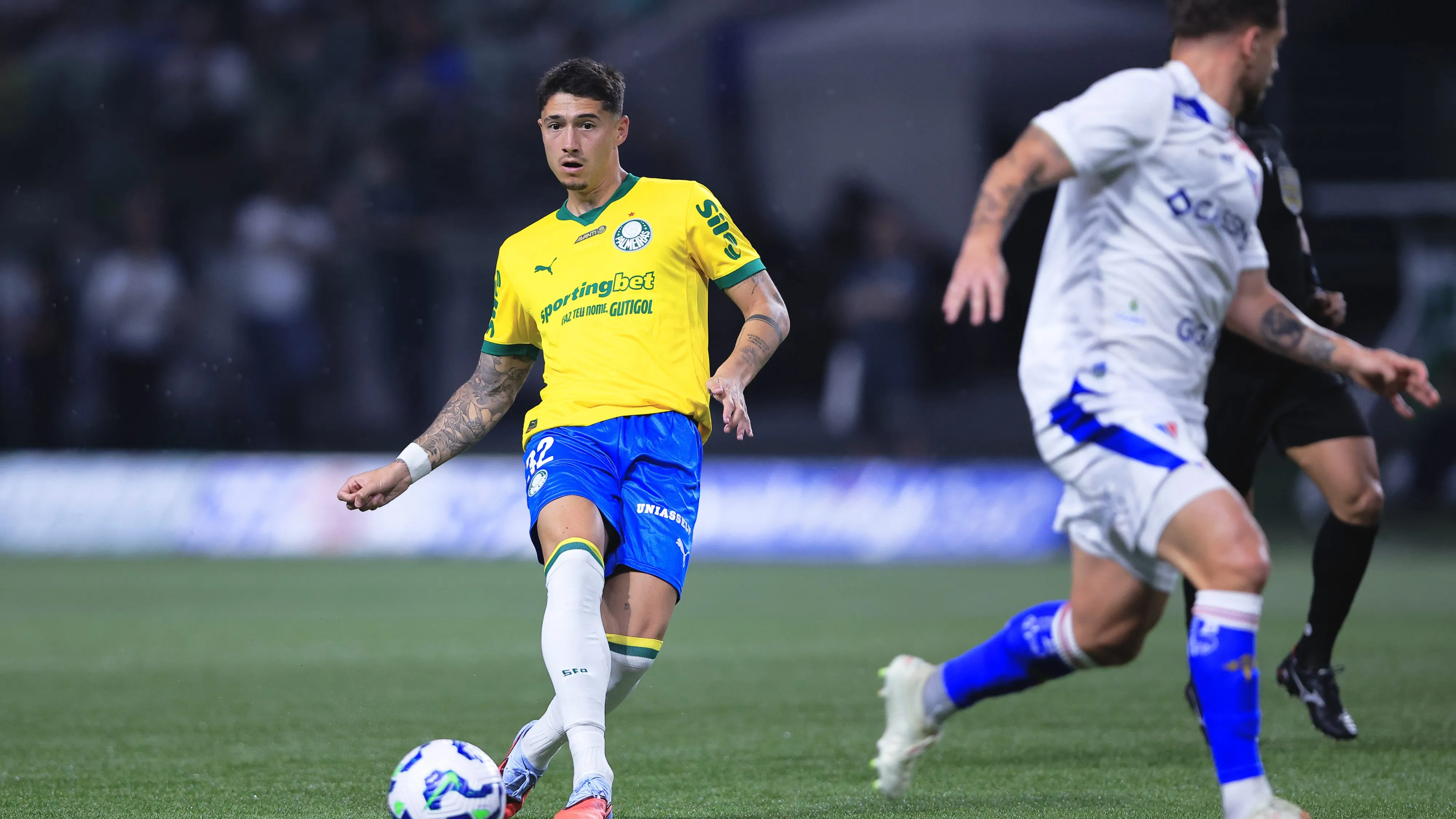 Emi Martínez pode ganhar vaga na meiuca do Verdão – Foto: Ettore Chiereguini/AGIF