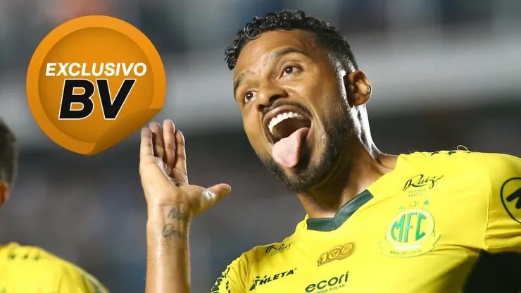 Reinaldo jogador do Mirassol comemora seu gol durante partida contra o Santos no estádio Vila Belmiro pelo campeonato Brasileiro A 2025. Foto: Mauricio De Souza/AGIF