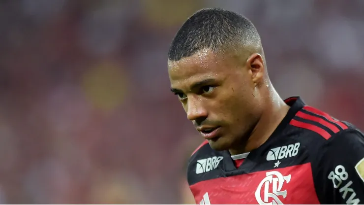 De La Cruz tem contrato até 2028 no Fla.