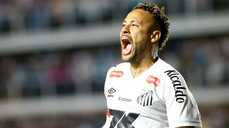 SP - SANTOS - 19/11/2025 - BRASILEIRO A 2025, SANTOS X MIRASSOL - Neymar Jr. jogador do Santos comemora seu gol durante partida contra o Mirassol no estadio Vila Belmiro pelo campeonato Brasileiro A 2025. Foto: Mauricio De Souza/AGIF
