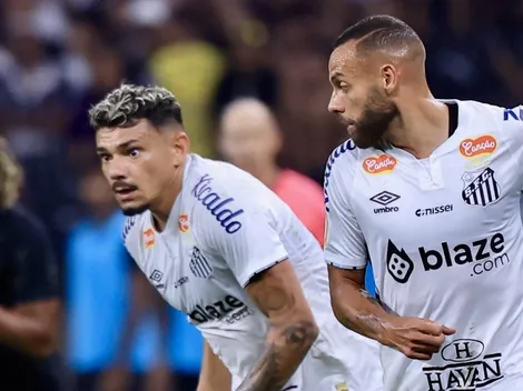 Torcida do Santos fica revoltada com Tiquinho Soares na web