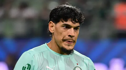 Gustavo Gómez durante partida contra o Fortaleza no Allianz Parque.