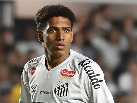 Barcelona sinaliza proposta de R$ 94,5 milhões ao Santos por Souza