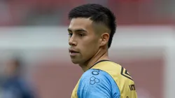 Aravena deve começar entre os reservas contra o Botafogo para a entrada de Pavón no ataque
