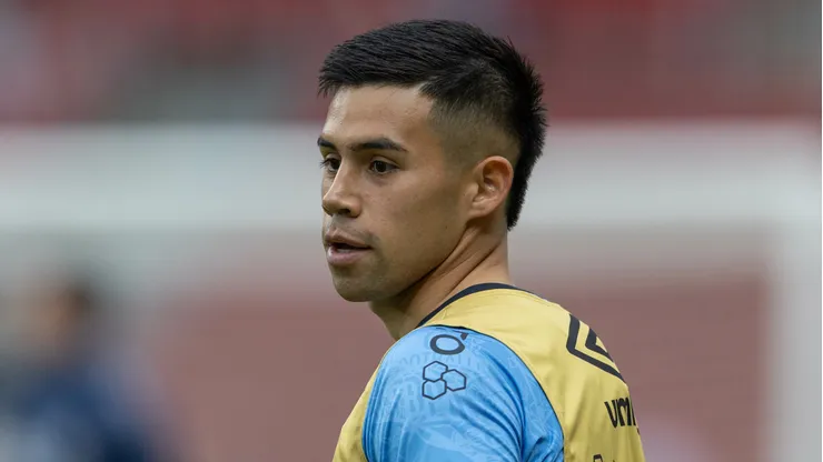 Aravena deve começar entre os reservas contra o Botafogo para a entrada de Pavón no ataque
