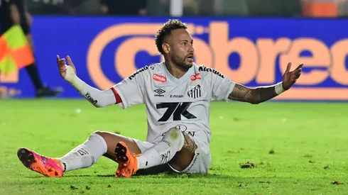 Ney sentiu na partida diante do Mirassol. Foto: Jota Erre/AGIF