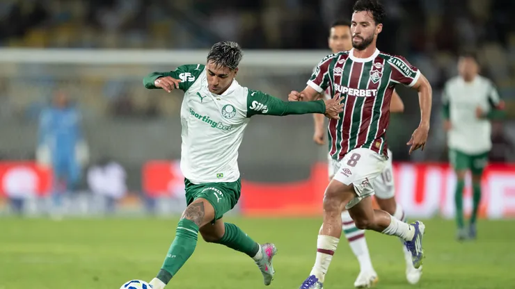 RJ - RIO DE JANEIRO - 23/07/2025 - BRASILEIRO A 2025, FLUMINENSE X PALMEIRAS - Facundo Torres jogador do Palmeiras durante partida contra o Fluminense no estadio Maracana pelo campeonato Brasileiro A 2025. Foto: Jorge Rodrigues/AGIF