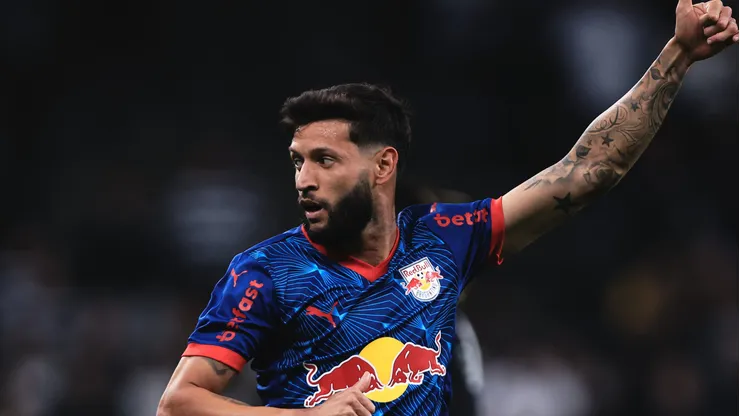 Juninho Capixaba durante partida contra o Corinthians, na Neo Química
