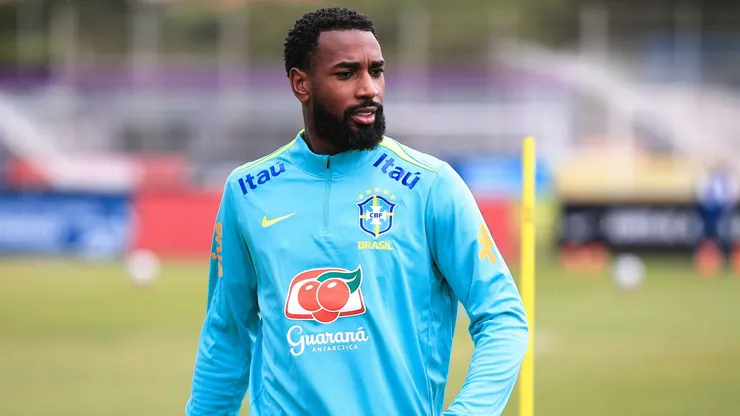 Torcedora russa do Palmeiras, Julia Lyandrush, revela para site encontro com pai de Gerson e comenta rumores — Foto Ettore ChiereguiniAGIF