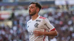 Viña em campo pelo Flamengo. Foto: Thiago Vasconcelos Dos Santos/AGIF
