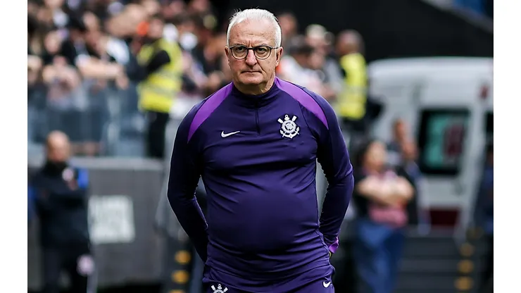 Dorival Jr. tecnico do Corinthians durante partida contra o Ceara no estadio Arena Corinthians pelo campeonato Brasileiro A 2025. Foto: Fabio Giannelli/AGIF