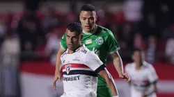 Alisson jogador do Sao Paulo disputa lance com jogador do Juventude durante partida no estadio Morumbi pelo campeonato Brasileiro A 2024. Foto: Ettore Chiereguini/AGIF