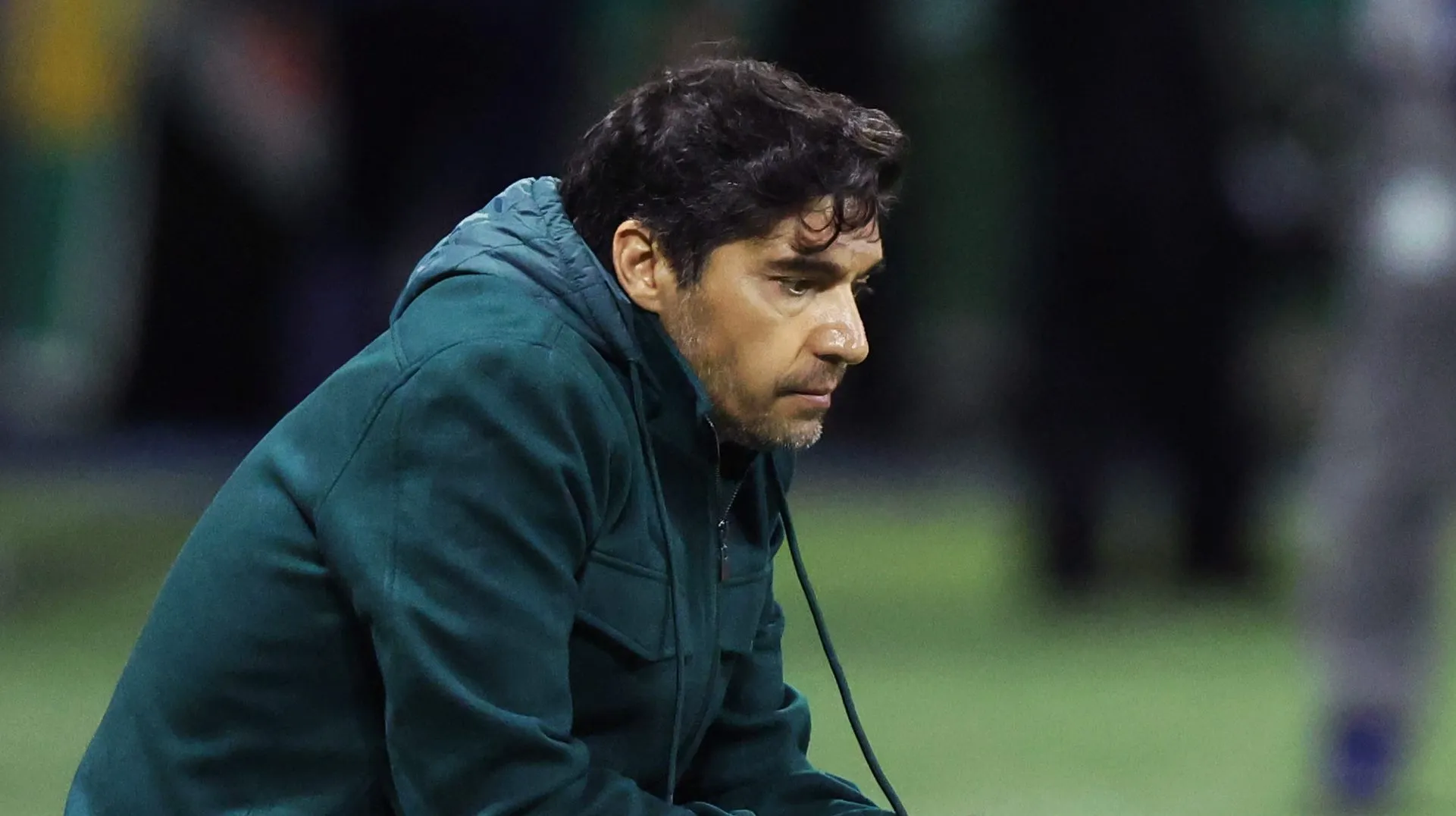 Abel Ferreira, técnico do Palmeiras em partida pelo campeonato brasileiro (Foto: Alexandre Schneider/Getty Images)