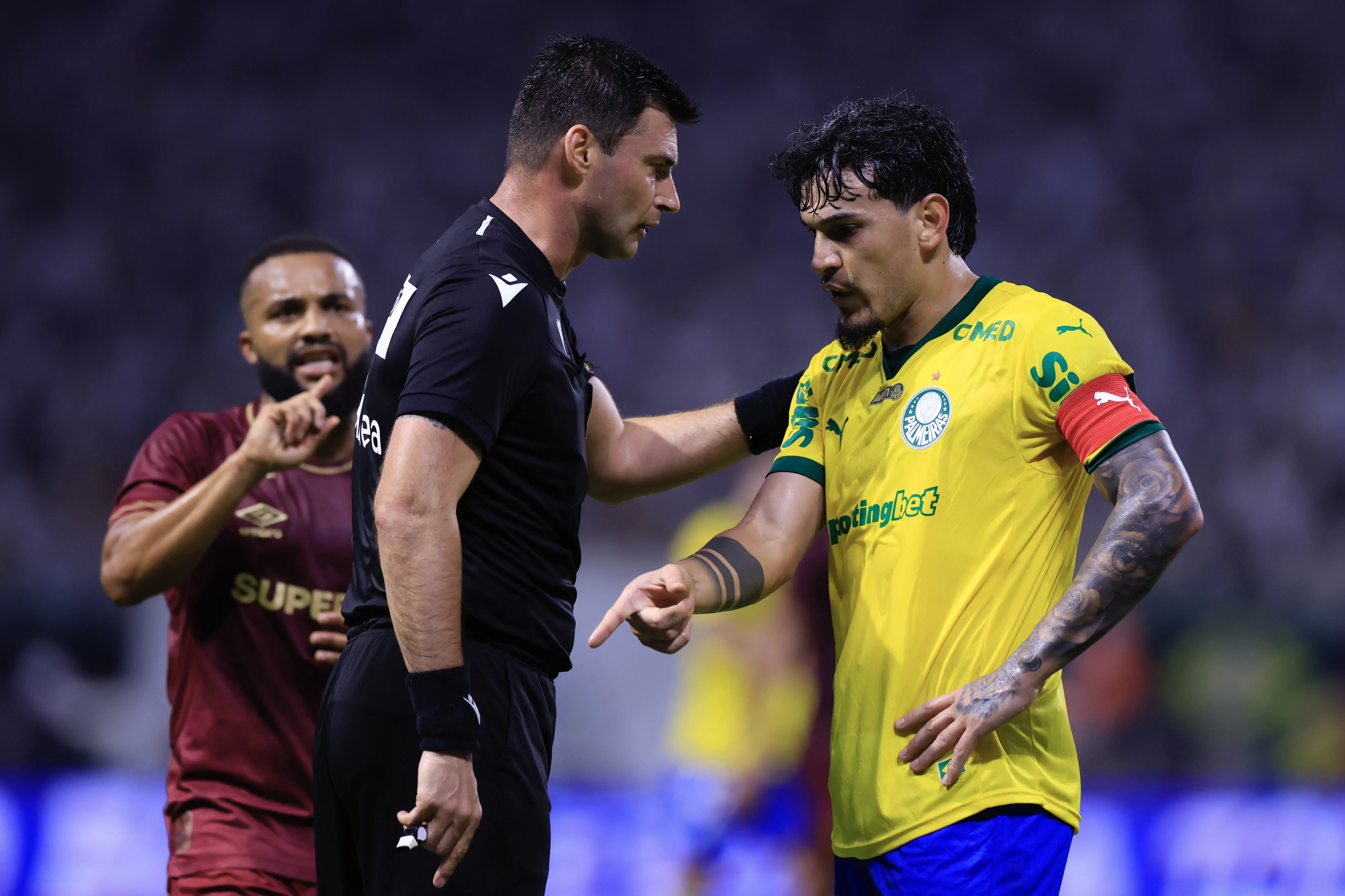 Palmeiras empata com o Fluminense e vê distância do Flamengo aumentar. Foto: Marcello Zambrana/AGIF
